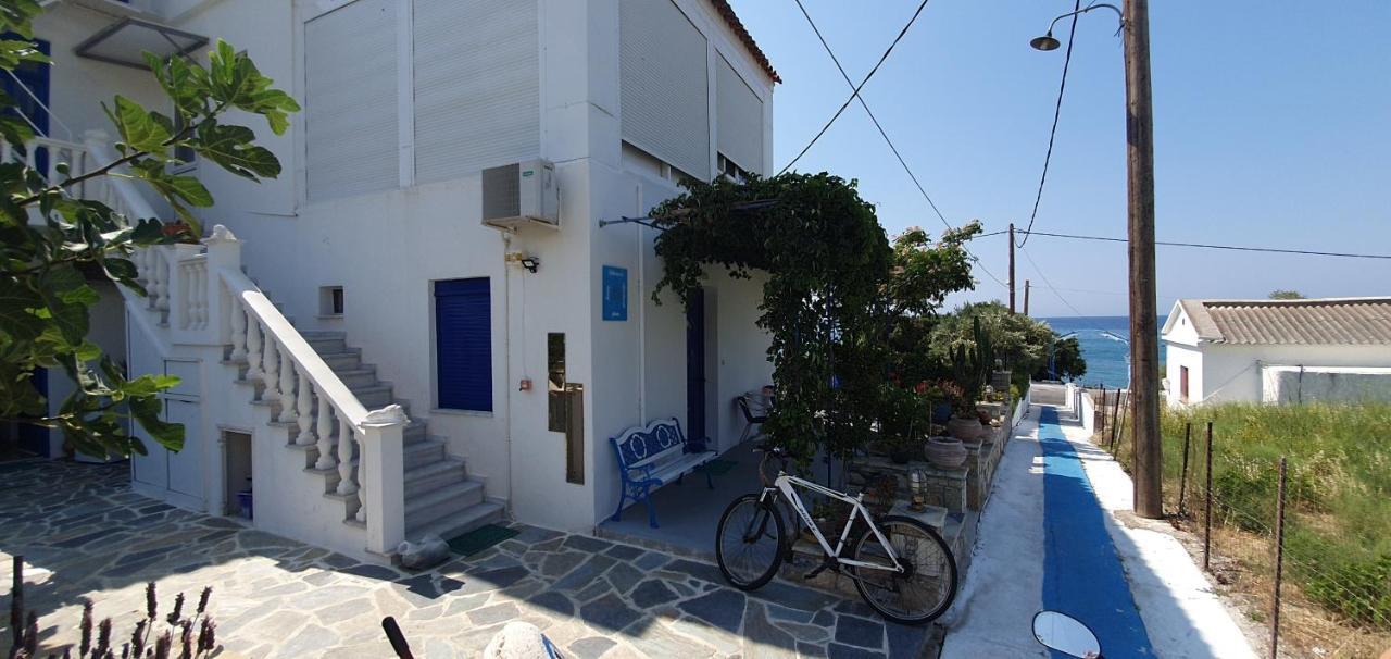 Jenny Apartments Karlovassi Buitenkant foto